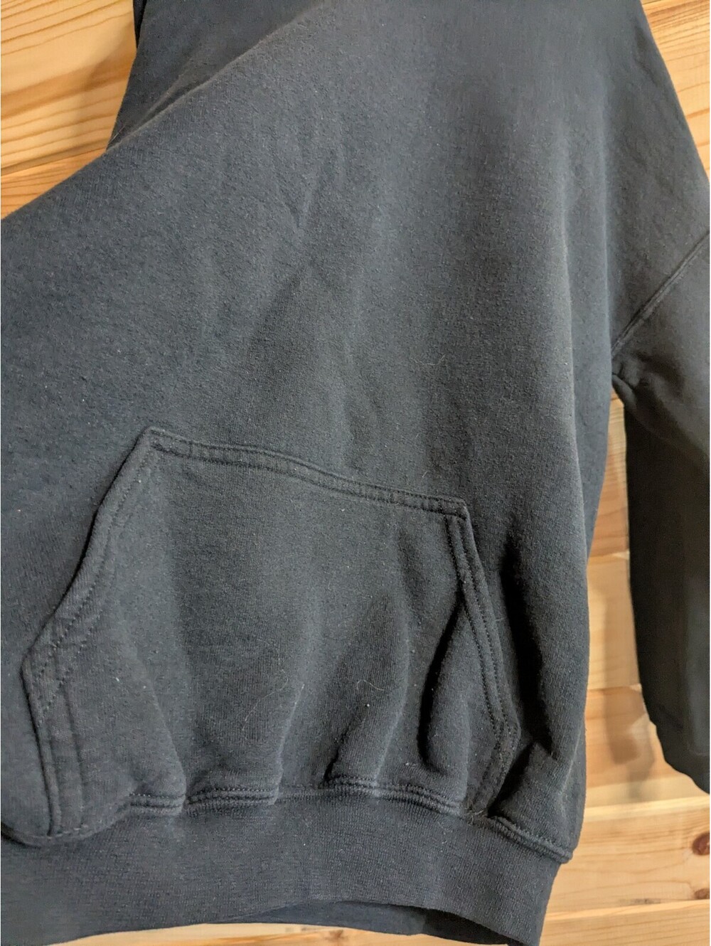 Gildan kids large black hooded sweatshirt - Picture 3 of 5